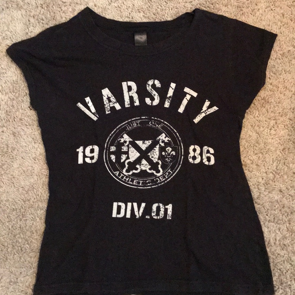 Women’s small black shirt